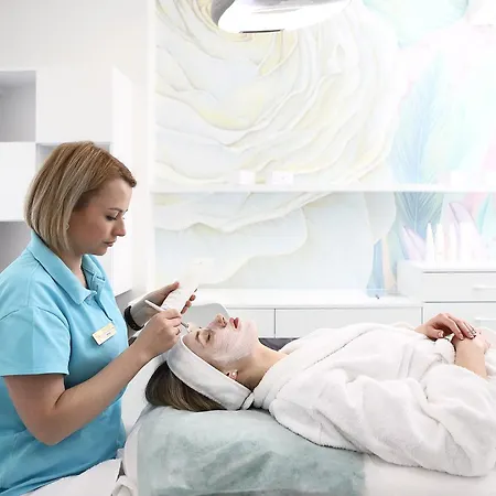 Hotel Crona Karpaty Skhidnytsia