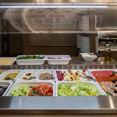 Crona Karpaty Hotel 4*