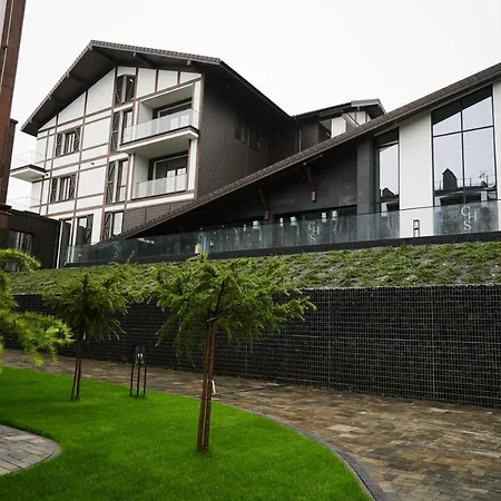 Szálloda Crona Karpaty 4*