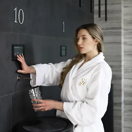 Szálloda Crona Karpaty Skhidnytsia