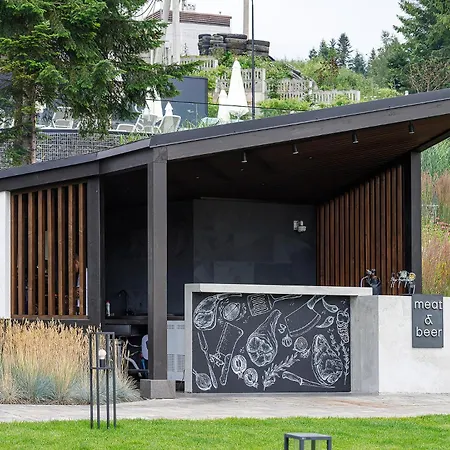 Crona Karpaty Szálloda 4*