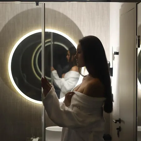 Crona Karpaty Szálloda Skhidnytsia