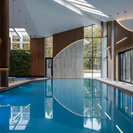 Crona Karpaty Szálloda 4*